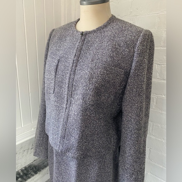 Purple vintage skirt suit - Picture 5 of 9